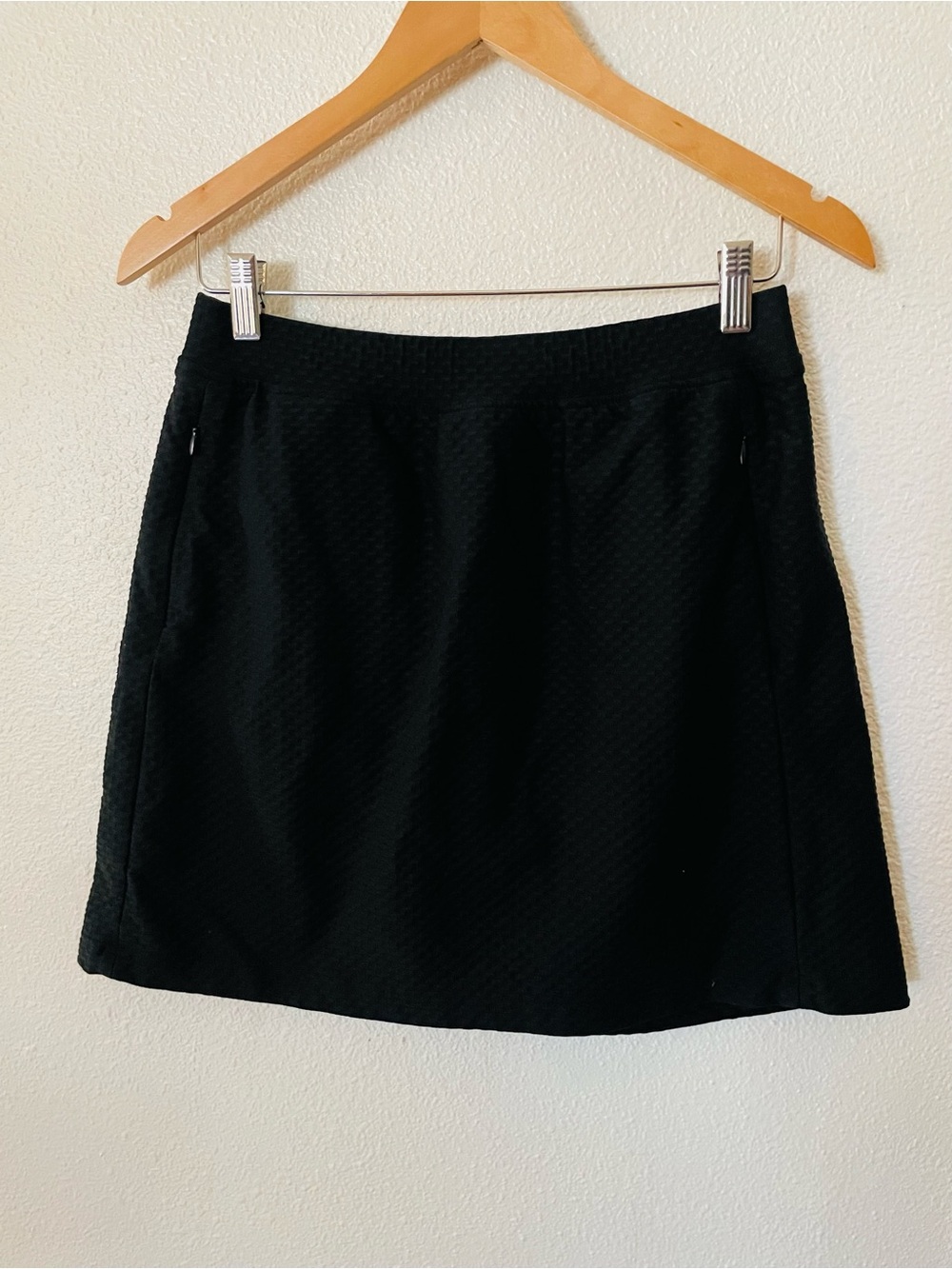 Tail Elevation 16" Skort Black Textured Size Small Pockets